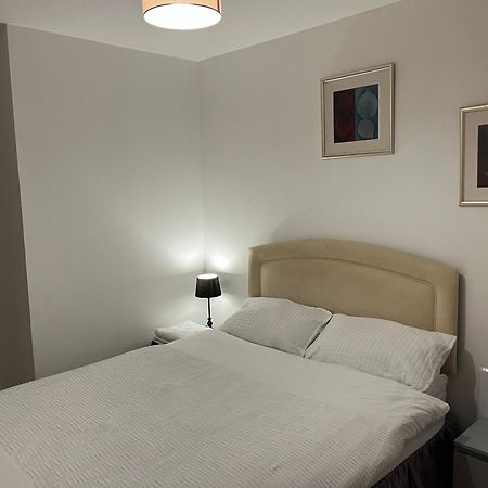 North Acton Flat Apartment ลอนดอน ภายนอก รูปภาพ