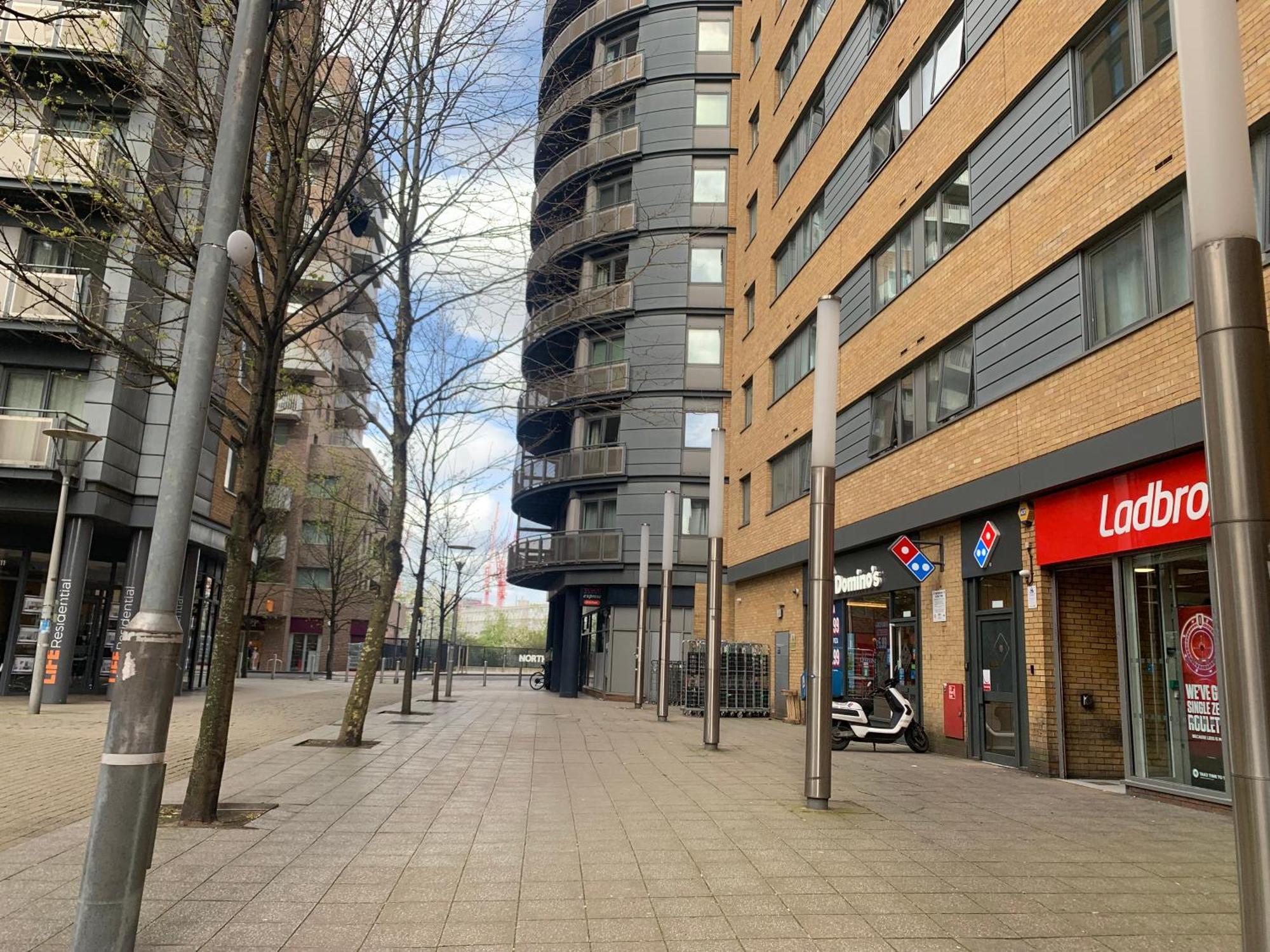 North Acton Flat Apartment ลอนดอน ภายนอก รูปภาพ