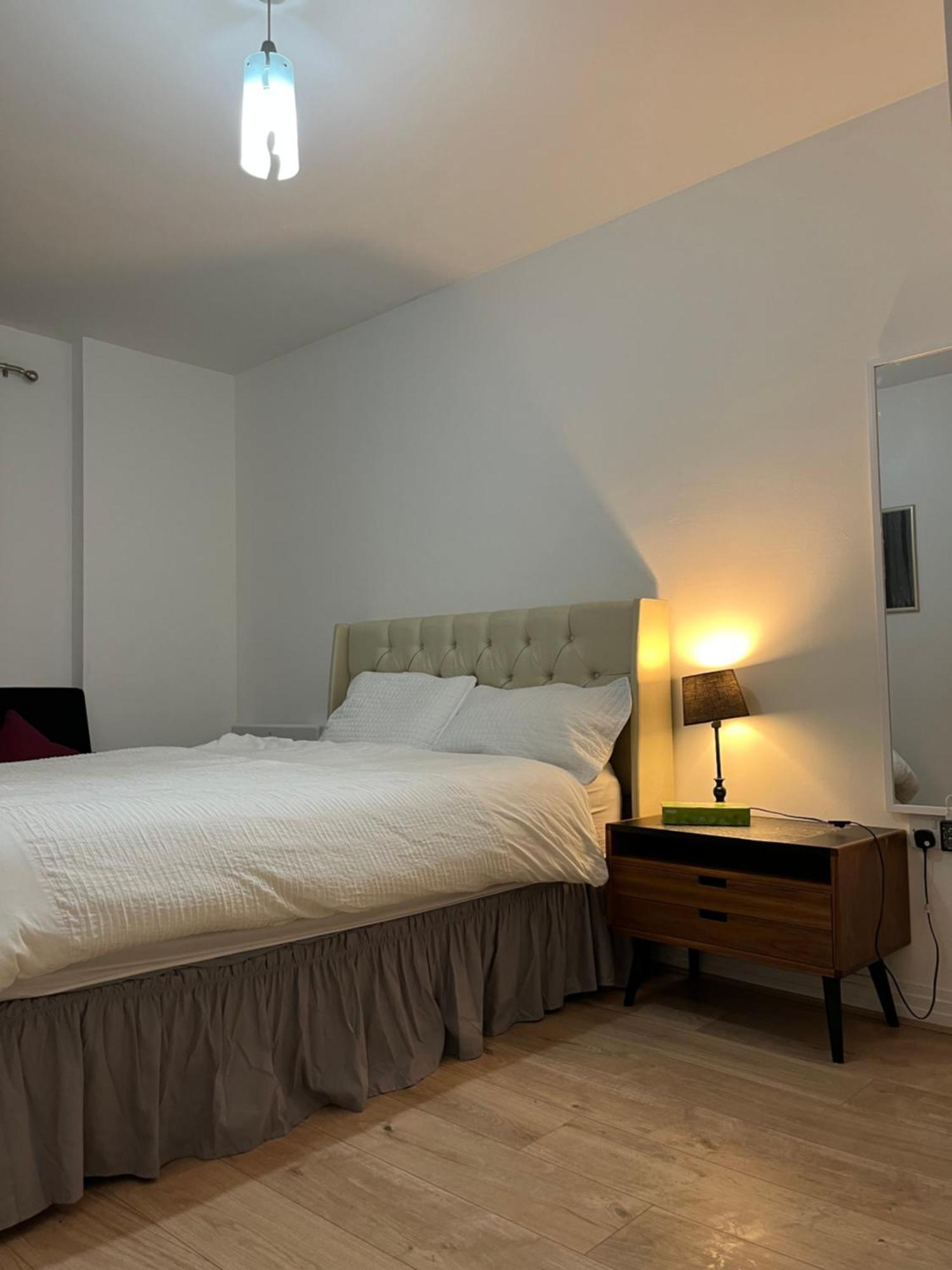 North Acton Flat Apartment ลอนดอน ภายนอก รูปภาพ